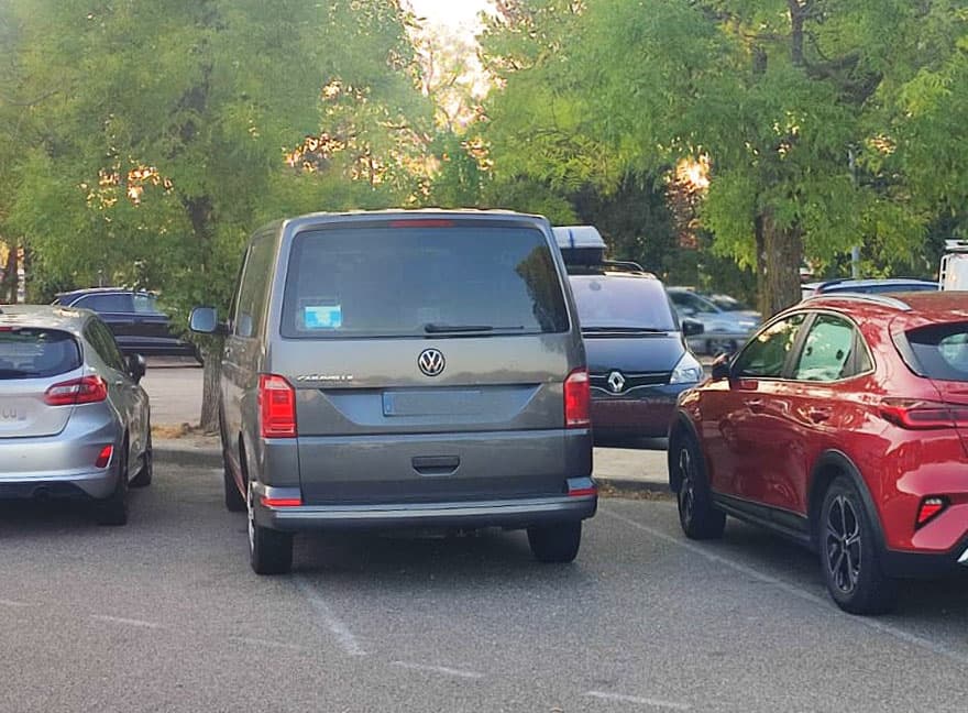 Traslado en taxi al aeropuerto desde Pontevedra con el equipaje del pasajero